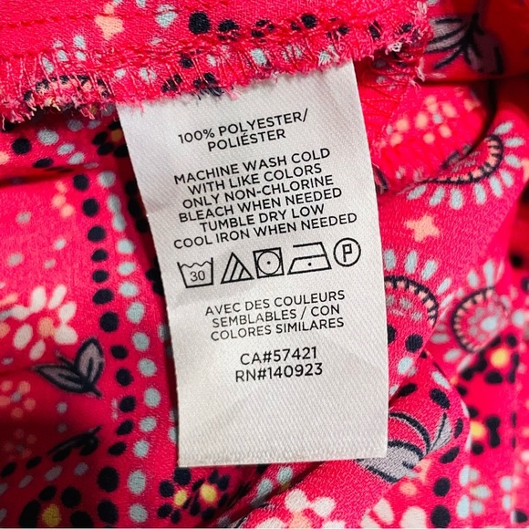 Loft Floral mosaic, Low V Back Blouse  XS Pink Multi Patchwork Boho Crop - Picture 10 of 13